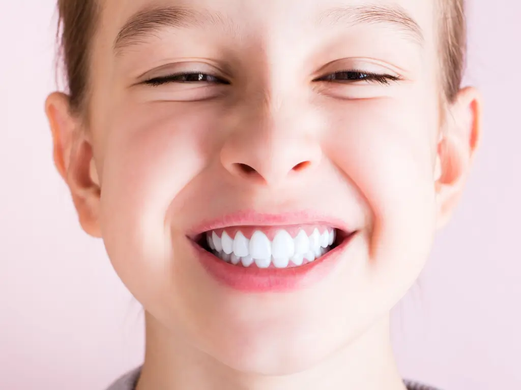 歯並びの良い女の子